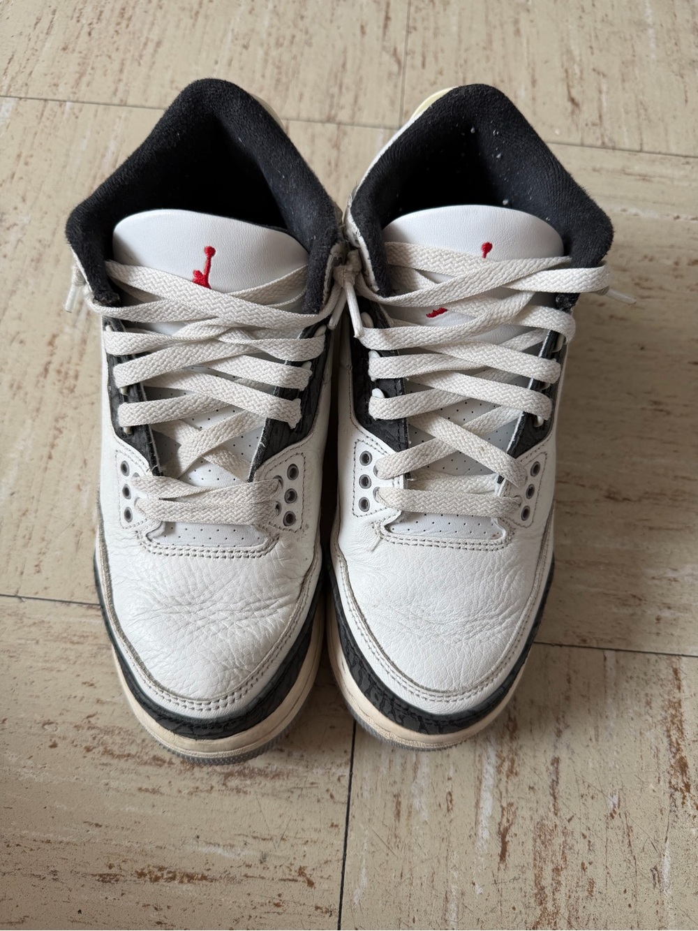Boys White and Black Basketball Sneakers - Brand Unspecified
